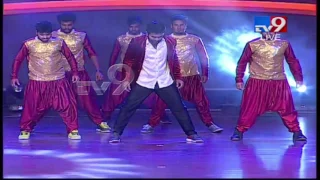 Pawan Kalyan songs medley @ Katamarayudu Pre Release Function - TV9