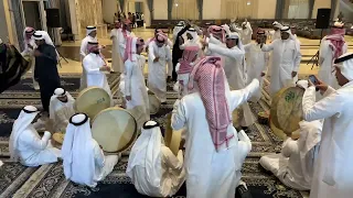 باح العزا و الصبر يا الهوا تكفون   فرقة الفيصل الكويتية           دندنها
