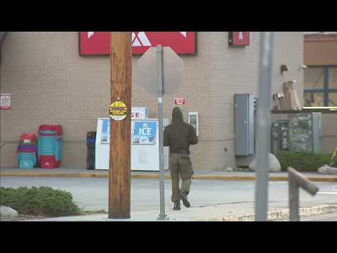 CBS television news crew helps Colorado deputies track down suspect wanted in burglaries