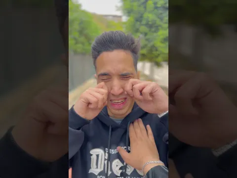 الحزين بشدة😱