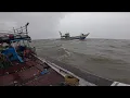 Download Lagu वादळ वाऱ्यामुळे बोटीत झाला पाणी. बोट घेऊन गेलो खाडीमध्ये. Mumbai India fishing