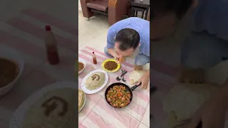 علموا أبناءكم آداب الطعام دندنها