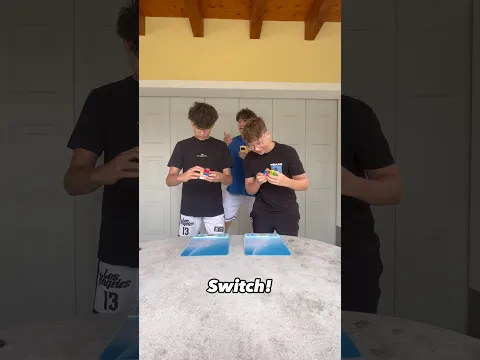 Can you solve a Rubiks Cube?🎲 #shorts #rubikscube #speedcubing #speed