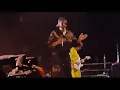 Julian Casablancas bailando los caminos de la vida! 🤧