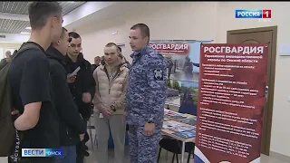 Ярмарку трудоустройства посетили тысячи омичей и многие смогли найти себе работу по душе