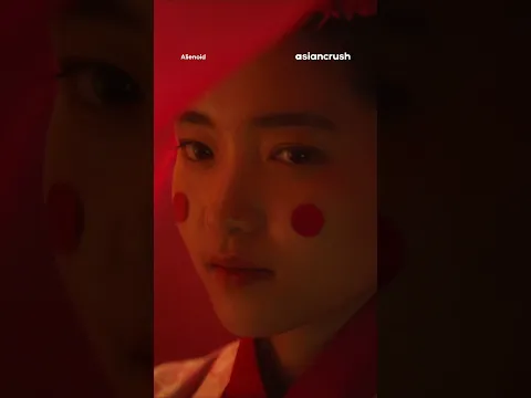 I, too, am mesmerized by Kim Tae-ri's beauty. 😍
