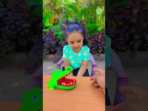श्रावणी मगरमच्छ के साथ खेल रही हैं Shravani Funny Comedy Video Tranding Viral ReactionSong Crocodile