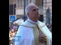 Download Lagu Pope Leo visibly moved after adoring the Blessed Sacrament during Sunday’s Corpus Christi procession