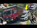 Download Lagu INNALILLAHI !!! KABAR DUKA SEKARANG INI, Tabrakan Keras Minibus Sampai Remuk di Sitinjau Lauik
