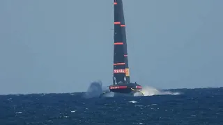 Sailing World on Water News June 26 20 Spithill’s Luna Rossa both foils down at speed turning mark!