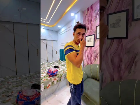 Aakhir wo hai kaun 🤣 | #shorts #funnyshorts @tabrezkhanlife