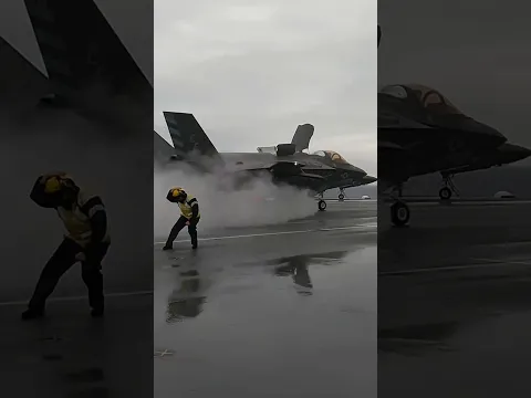 악천후 속, 영국 항모에서 이륙하는 F-35B