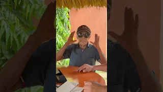 Mechito estrena los Meta Ray-Ban grabando a El Tieso