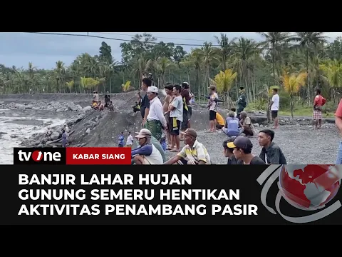 Banjir Lahar Hujan Gunung Semeru Mengalir Deras di Sungai Leprak