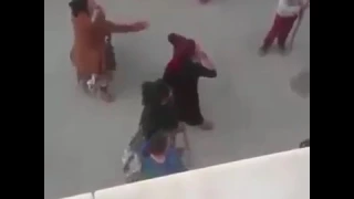 عركة ستات من الأسكندرية بمنتهى السفالة وقلة الأدب 