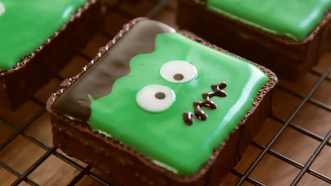 ,   : Halloween Snack Ideas, No oven Frankenstein Cake : 