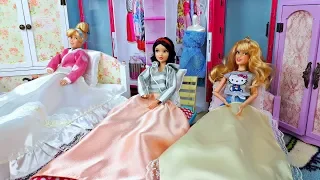 Download Morning routine 3 princesses Barbie castle ! MP3