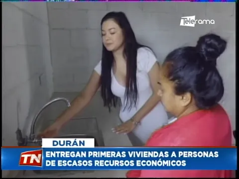 Entregan primeras viviendas a personas de escasos recursos económicos