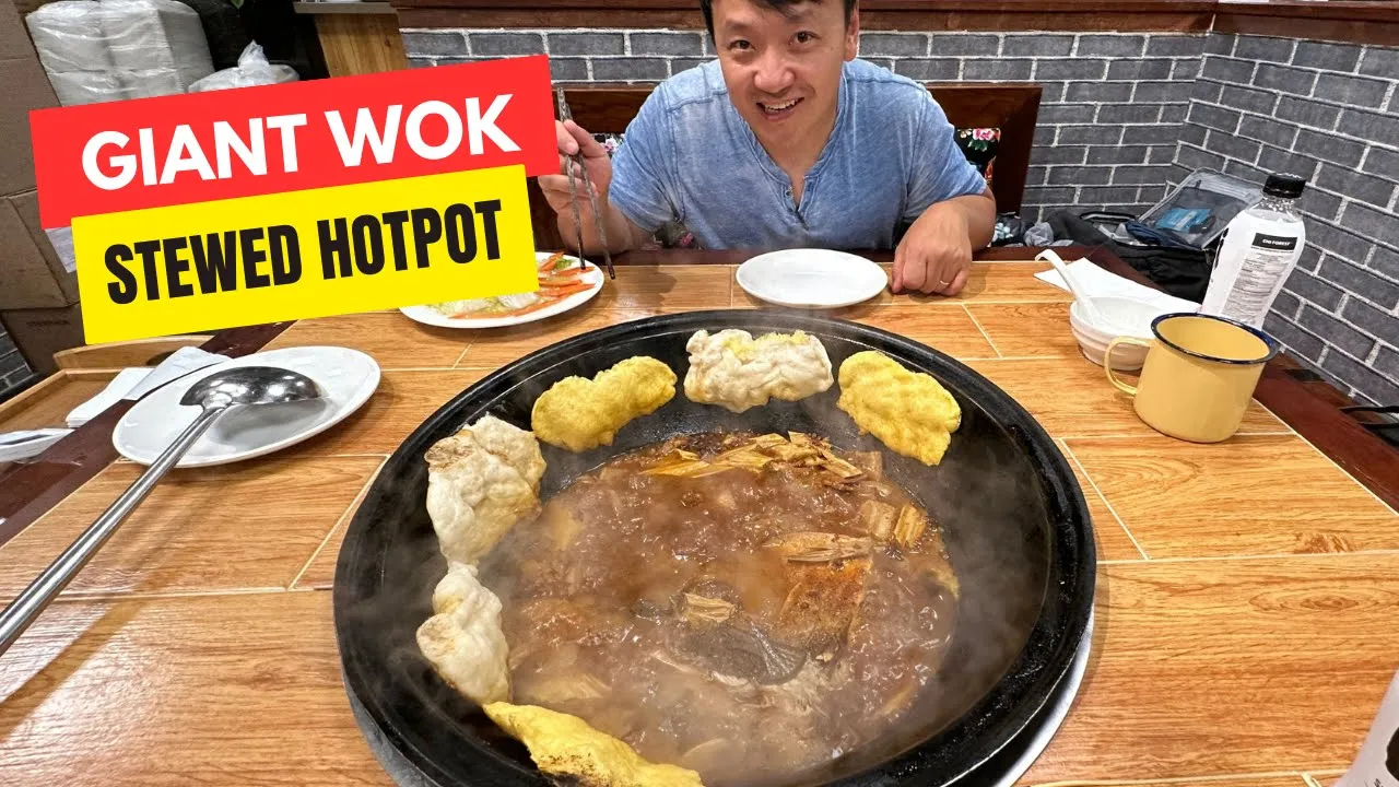 This Hotpot is Cooked in a GIANT WOK! Trying "Stewed Hotpot" & LOBSTER TAIL Pho in Vancouver